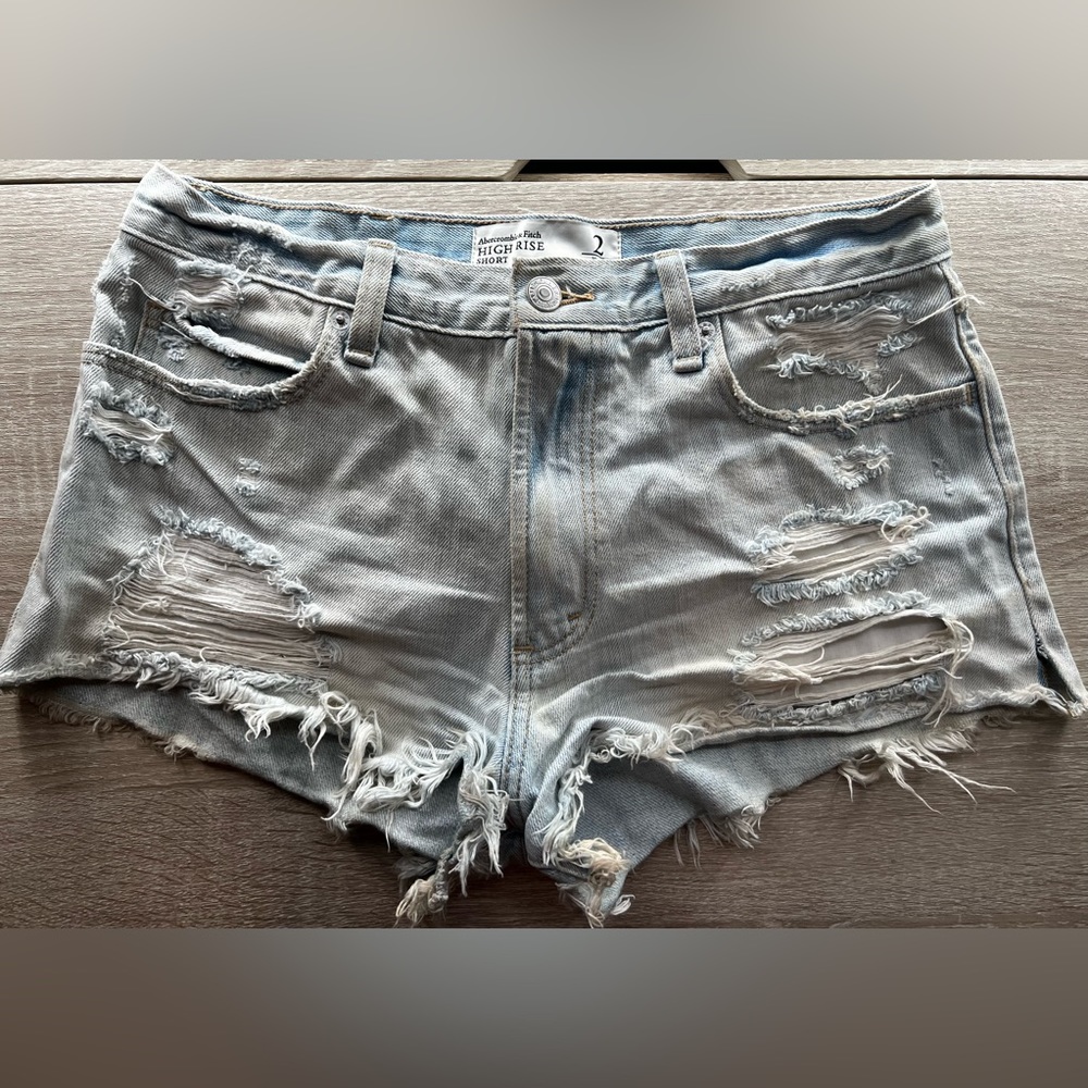 Abercrombie & Fitch short